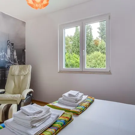 Kon-Tiki Apartments Mali Lošinj Exteriér fotografie
