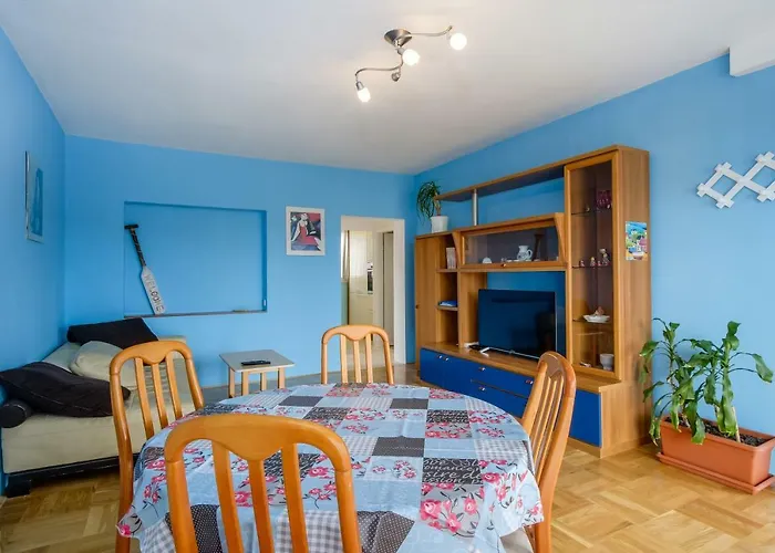 Kon-Tiki Apartments
