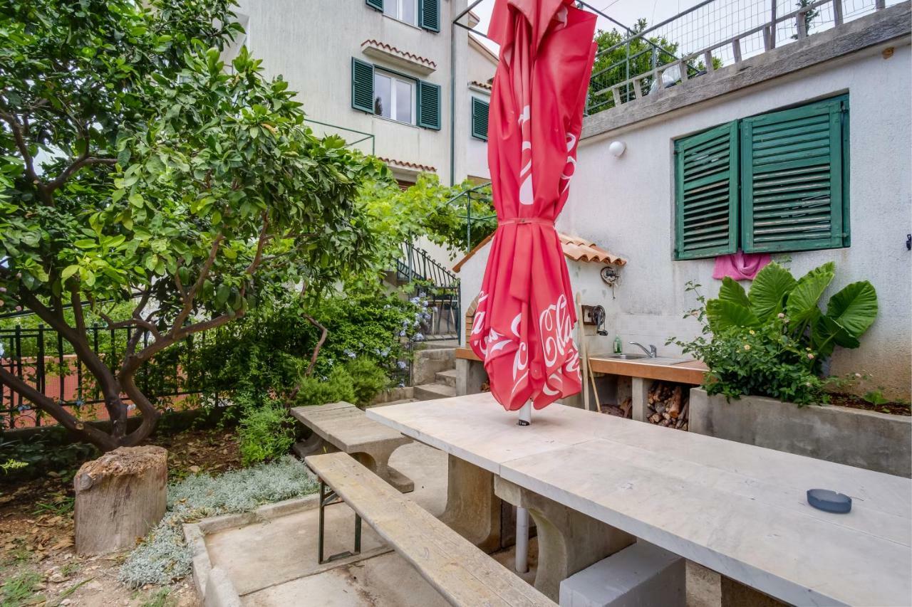 Kon-tiki Apartment *